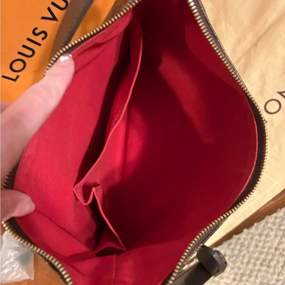 LV Bloomsbury PM Damier Ebene Brown Leather Crossbody/Shoulder Bag - Picture 11 of 17